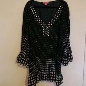Black and white print blouse 5x